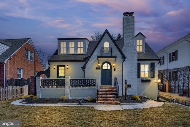 1607 N GLEBE RD, Arlington, VA 22207