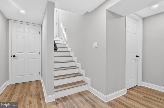 1607 N GLEBE RD, Arlington, VA 22207