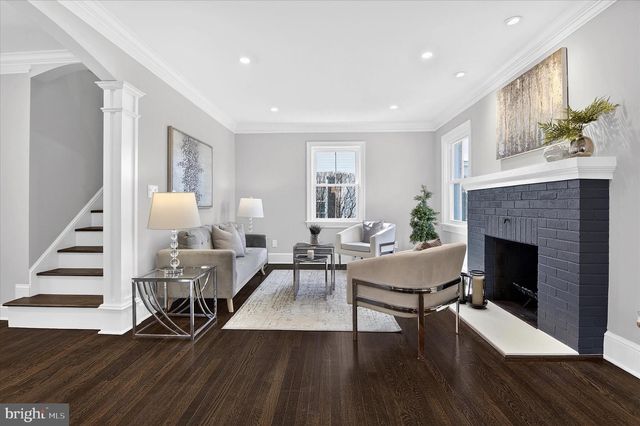 1607 N GLEBE RD, Arlington, VA 22207