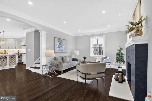 1607 N GLEBE RD, Arlington, VA 22207