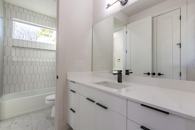 2008 Canterbury ST A, Austin, TX 78702