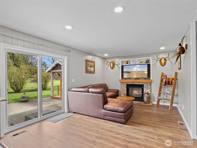 20110 Rainy Lane SW, Rochester, WA 98579