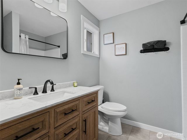 20110 Rainy Lane SW, Rochester, WA 98579
