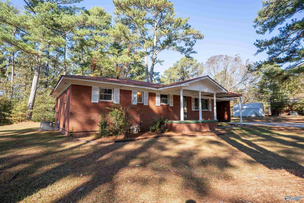 458 Justice Street, Crossville, AL 35962