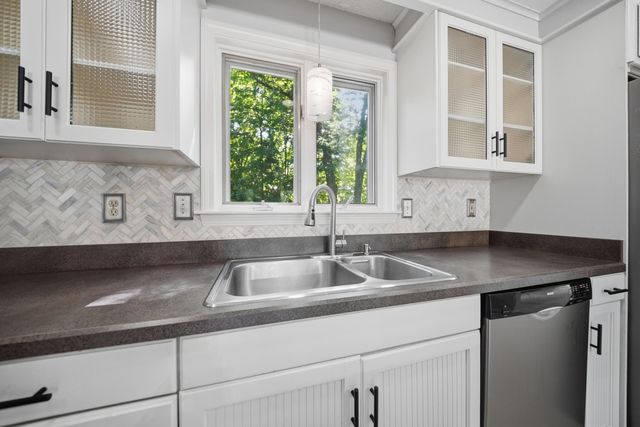 101 Currier Drive, Manchester, NH 03104