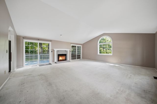 101 Currier Drive, Manchester, NH 03104