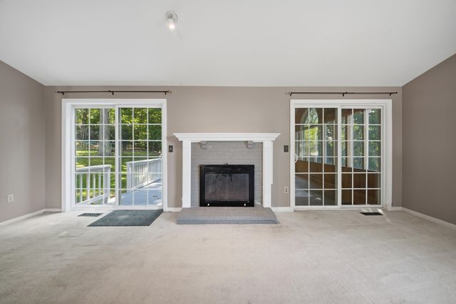 101 Currier Drive, Manchester, NH 03104