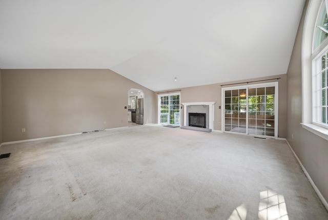 101 Currier Drive, Manchester, NH 03104