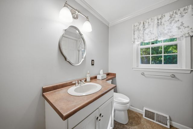 101 Currier Drive, Manchester, NH 03104