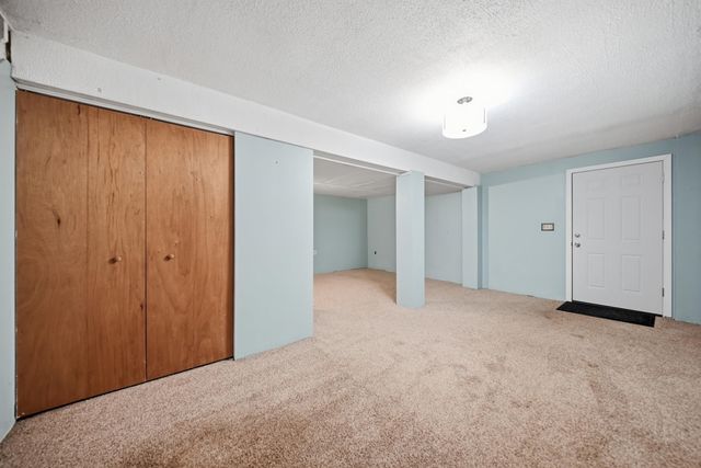 101 Currier Drive, Manchester, NH 03104