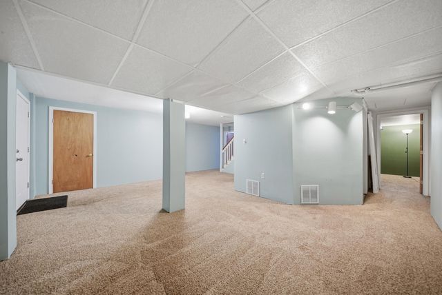 101 Currier Drive, Manchester, NH 03104