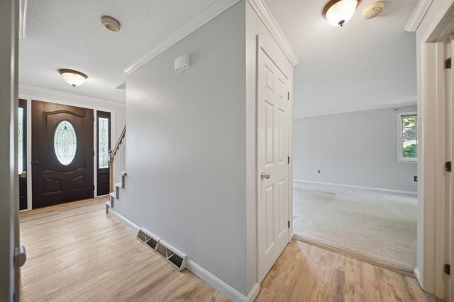 101 Currier Drive, Manchester, NH 03104