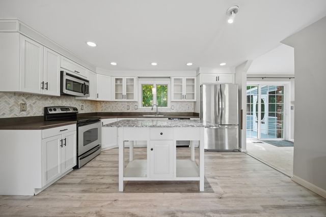 101 Currier Drive, Manchester, NH 03104