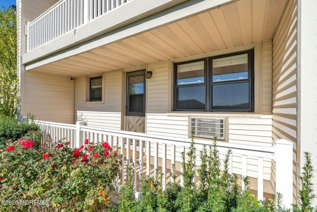 75 Wharfside Drive, Monmouth Beach, NJ 07750