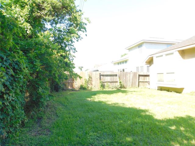 127 Big Thicket Drive, Richmond, TX 77469