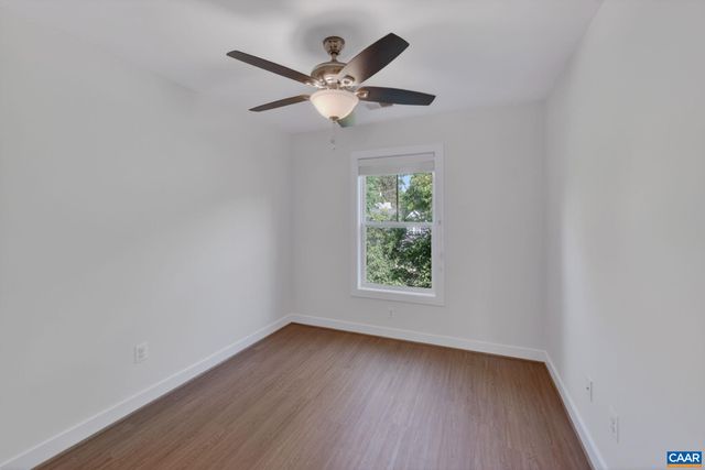 103 Longwood Dr Apt B, Charlottesville, VA 22903