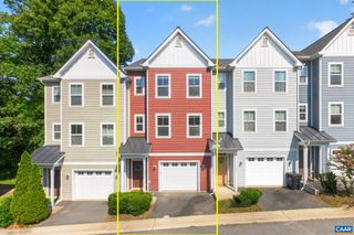 103 Longwood Dr Apt B, Charlottesville, VA 22903
