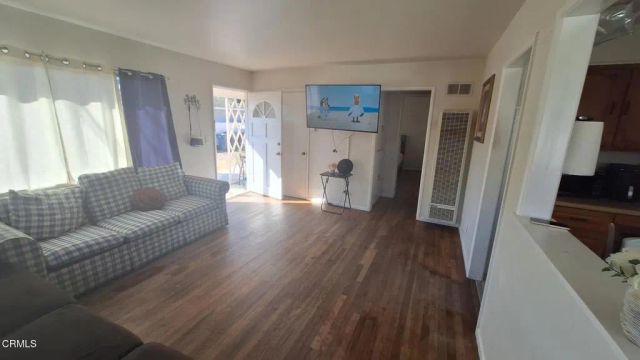 60 Princeton Avenue, Oxnard, CA 93036