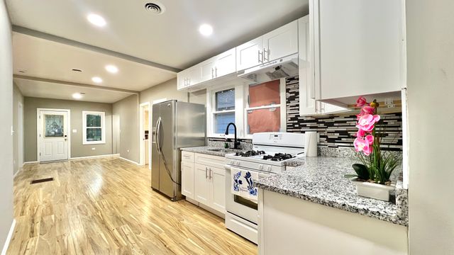 306 Anderson Avenue, Joliet, IL 60433