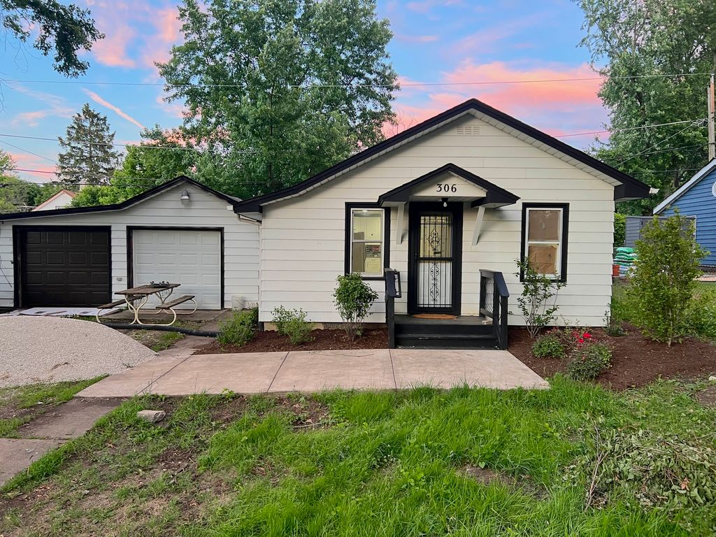 306 Anderson Avenue, Joliet, IL 60433