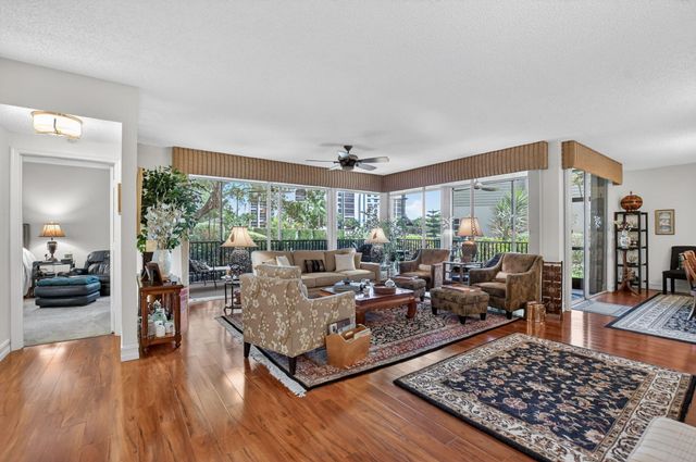 7590 Elmridge Drive, Boca Raton, FL 33433