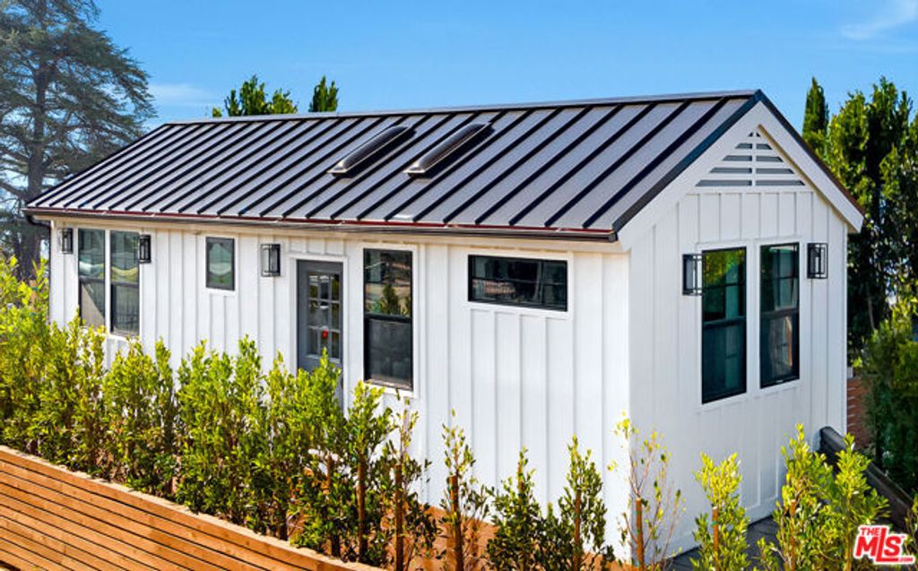 6761 Case Ave Avenue, North Hollywood (los Angeles), CA 91606