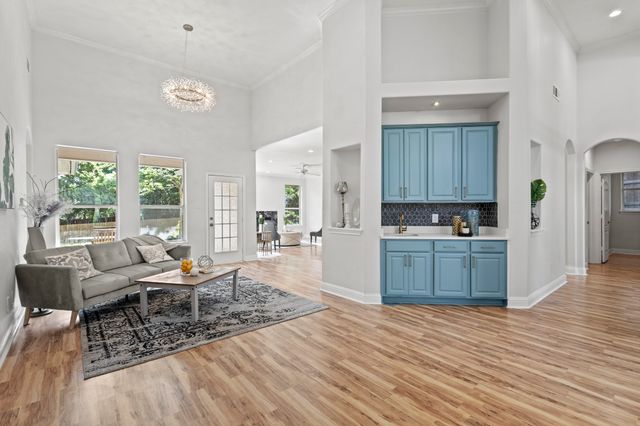 4224 Las Brisas Drive, Irving, TX 75038