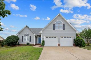 5617 Shady Pine Ct Court, Hope Mills, NC 28348
