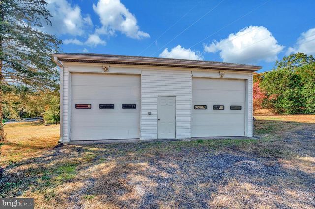 3856 RAPIDAN HILLS DR, Locust Grove, VA 22508