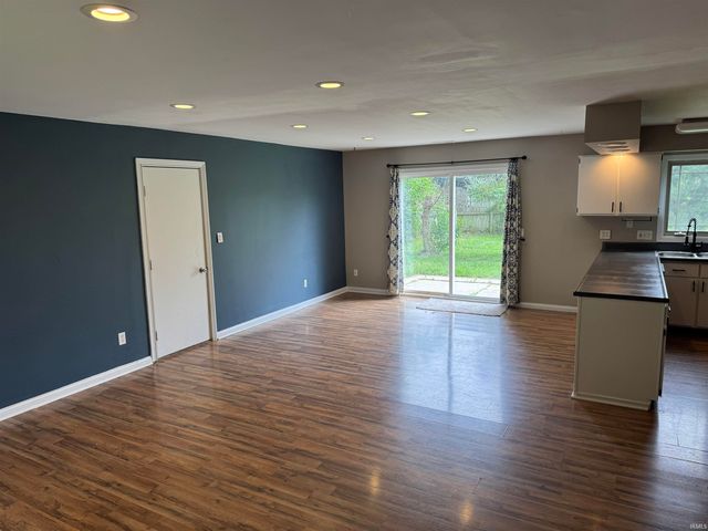 7824 Greenbank Court, Fort Wayne, IN 46815