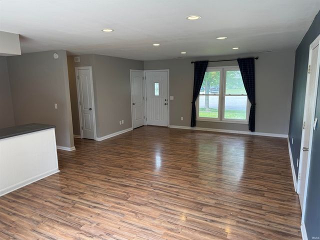 7824 Greenbank Court, Fort Wayne, IN 46815