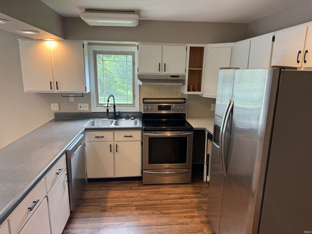7824 Greenbank Court, Fort Wayne, IN 46815