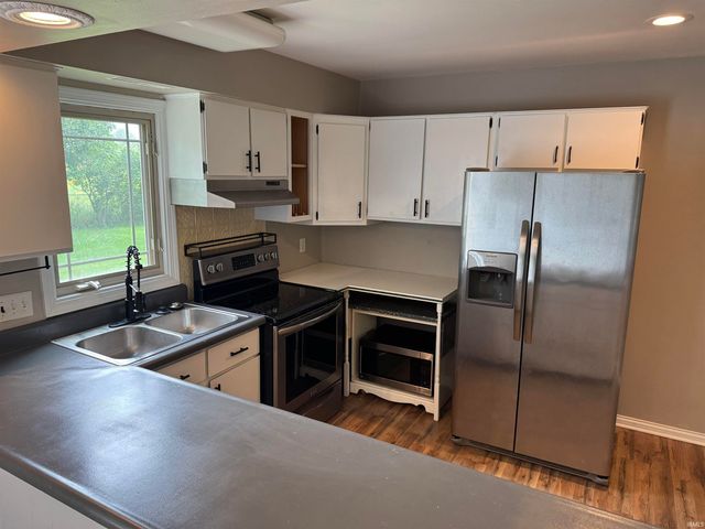 7824 Greenbank Court, Fort Wayne, IN 46815