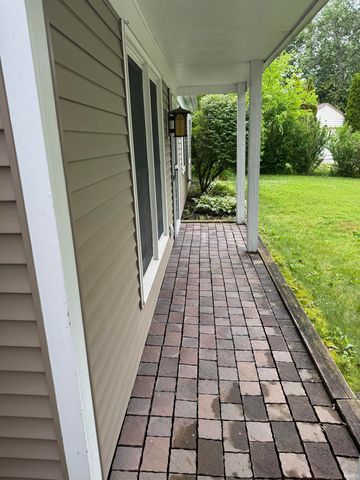 7824 Greenbank Court, Fort Wayne, IN 46815