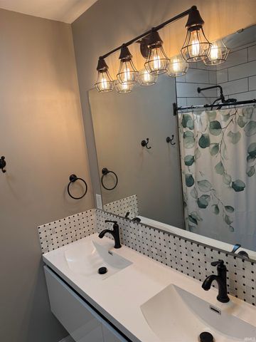 7824 Greenbank Court, Fort Wayne, IN 46815