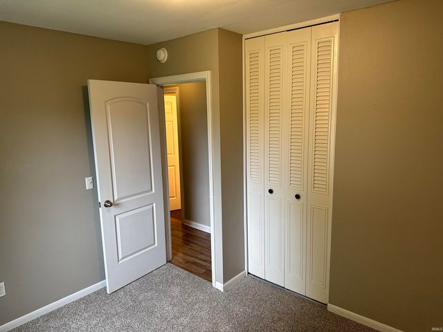 7824 Greenbank Court, Fort Wayne, IN 46815