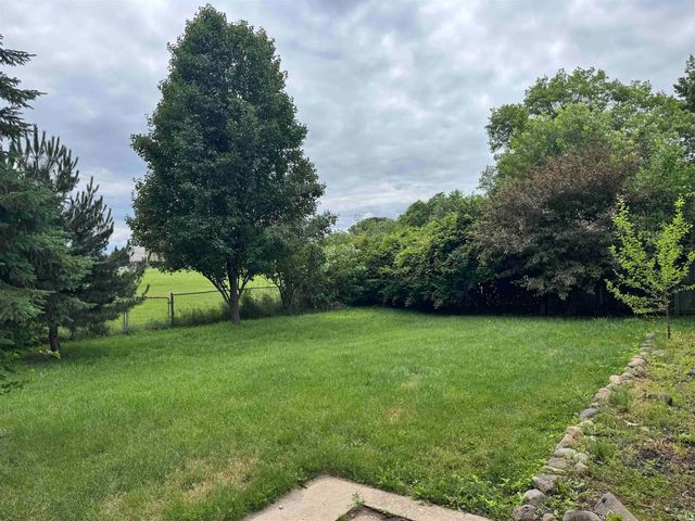 7824 Greenbank Court, Fort Wayne, IN 46815