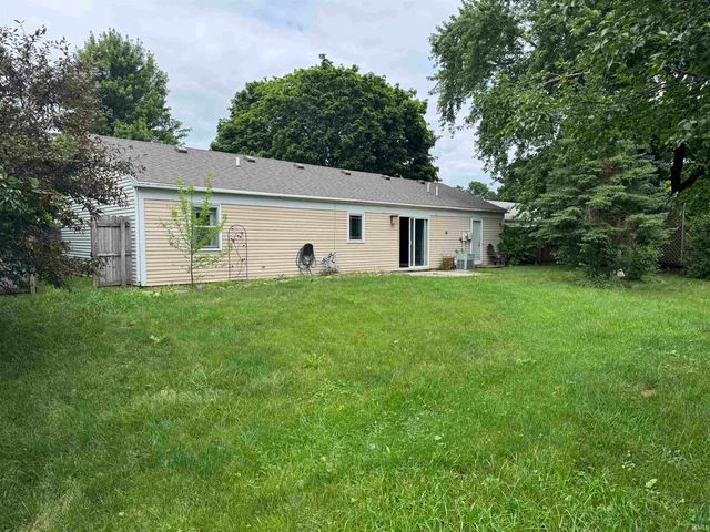 7824 Greenbank Court, Fort Wayne, IN 46815