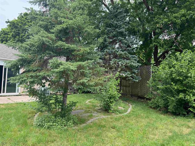 7824 Greenbank Court, Fort Wayne, IN 46815
