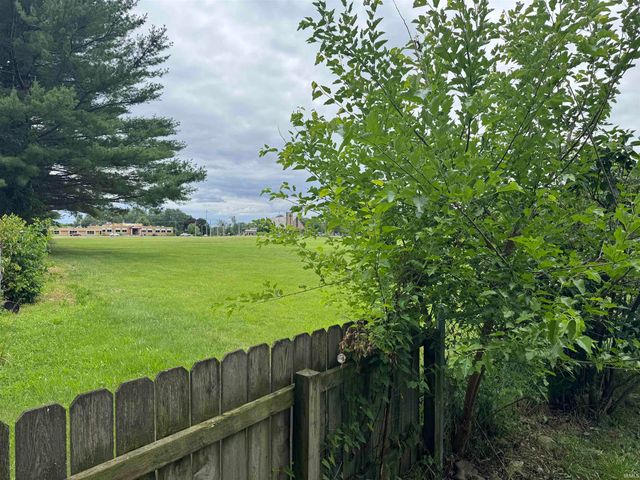 7824 Greenbank Court, Fort Wayne, IN 46815