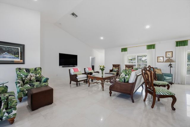 9039 SE Hawksbill Way, Hobe Sound, FL 33455