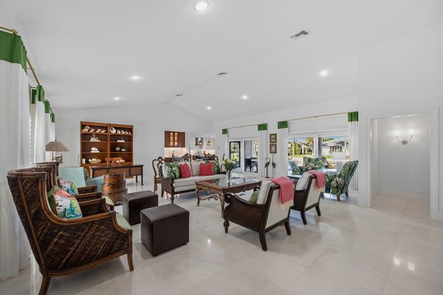 9039 SE Hawksbill Way, Hobe Sound, FL 33455