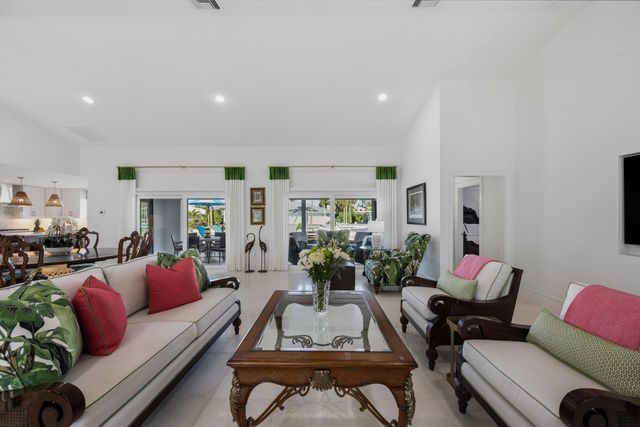 9039 SE Hawksbill Way, Hobe Sound, FL 33455