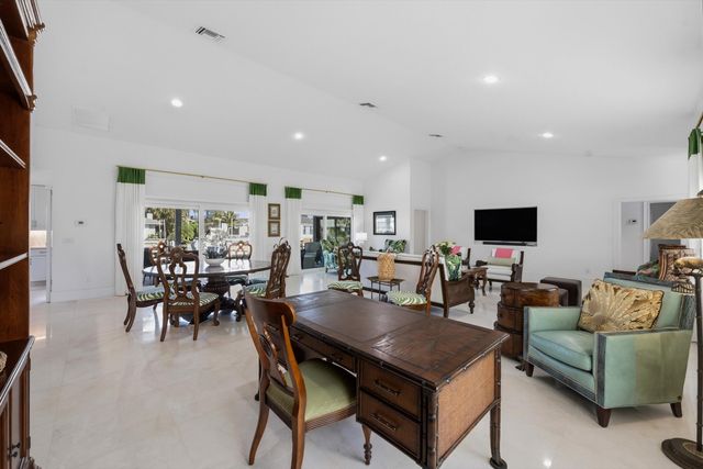 9039 SE Hawksbill Way, Hobe Sound, FL 33455