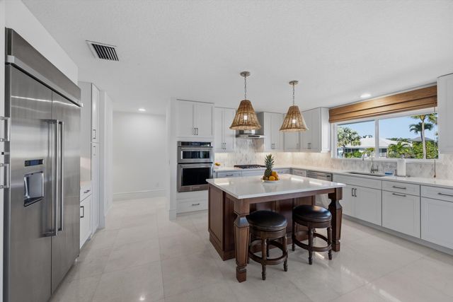 9039 SE Hawksbill Way, Hobe Sound, FL 33455