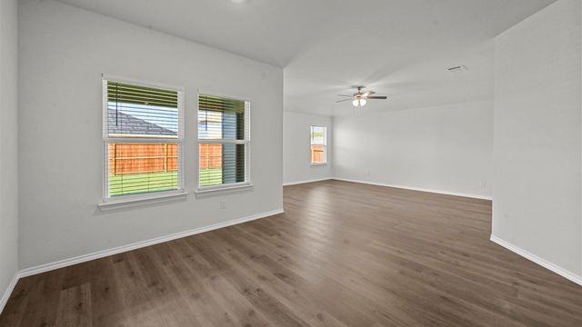 509 Saddle Blanket Drive, Nevada, TX 75173