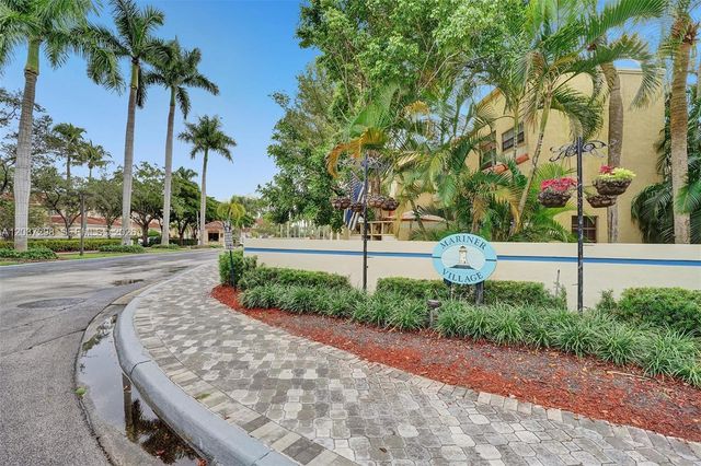 3545 Magellan Circle 3585, Aventura, FL 33180