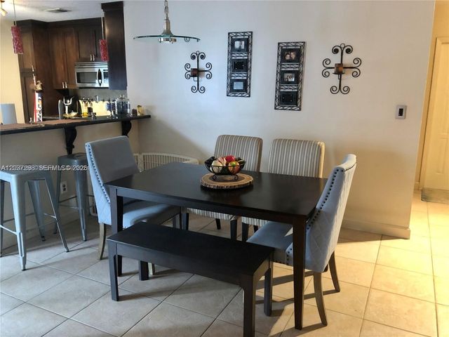 3545 Magellan Circle 3585, Aventura, FL 33180