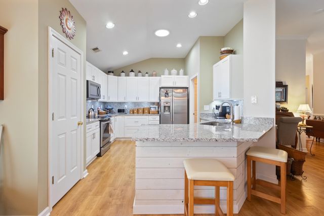 125 Seville Dr., Murrells Inlet, SC 29576