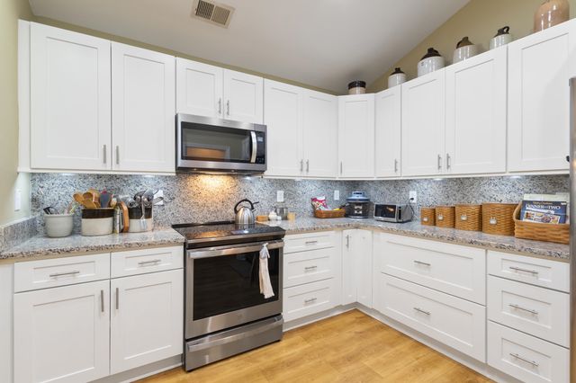 125 Seville Dr., Murrells Inlet, SC 29576